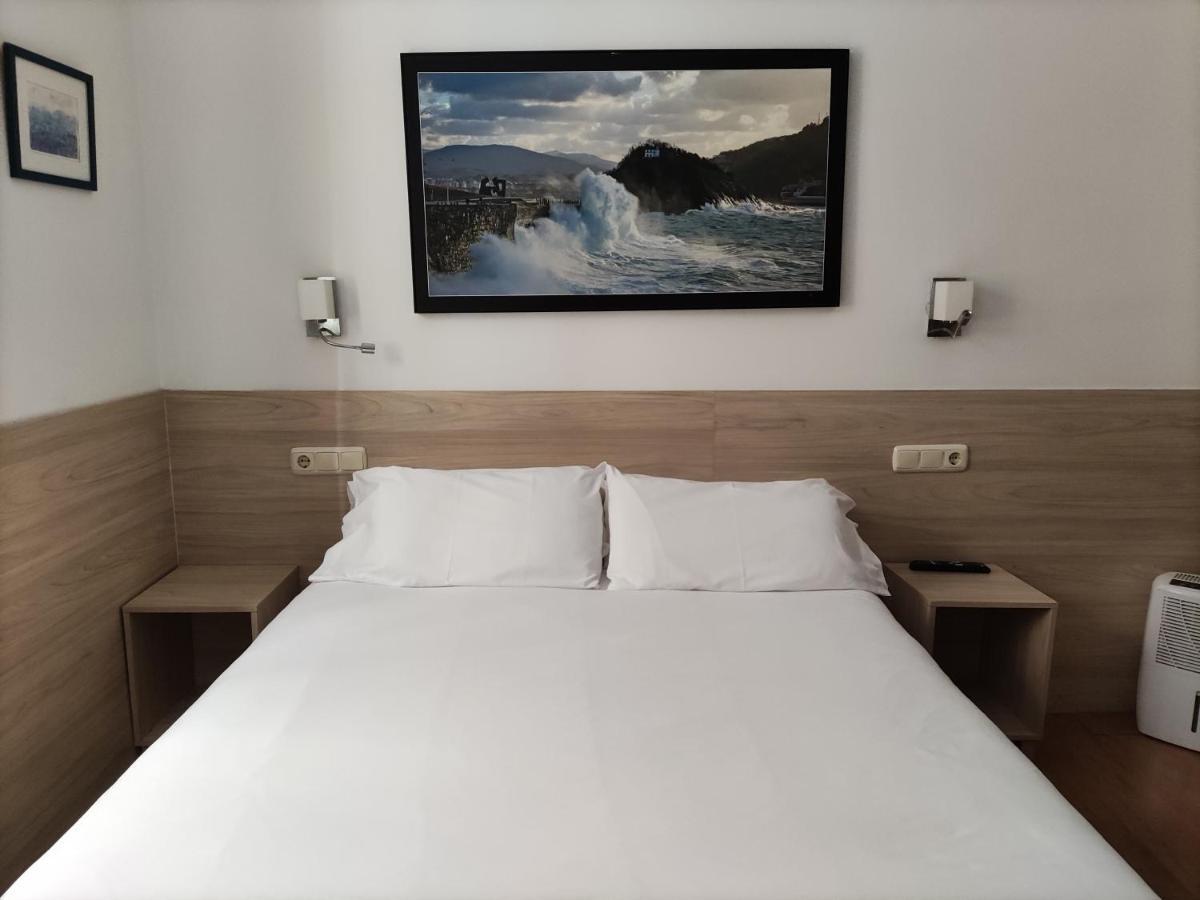 Pension Atxiki San Sebastián Esterno foto