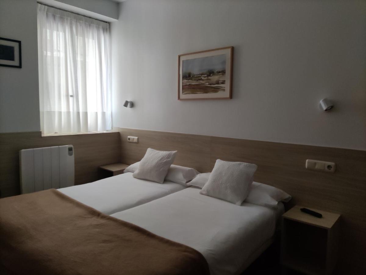 Pension Atxiki San Sebastián Esterno foto