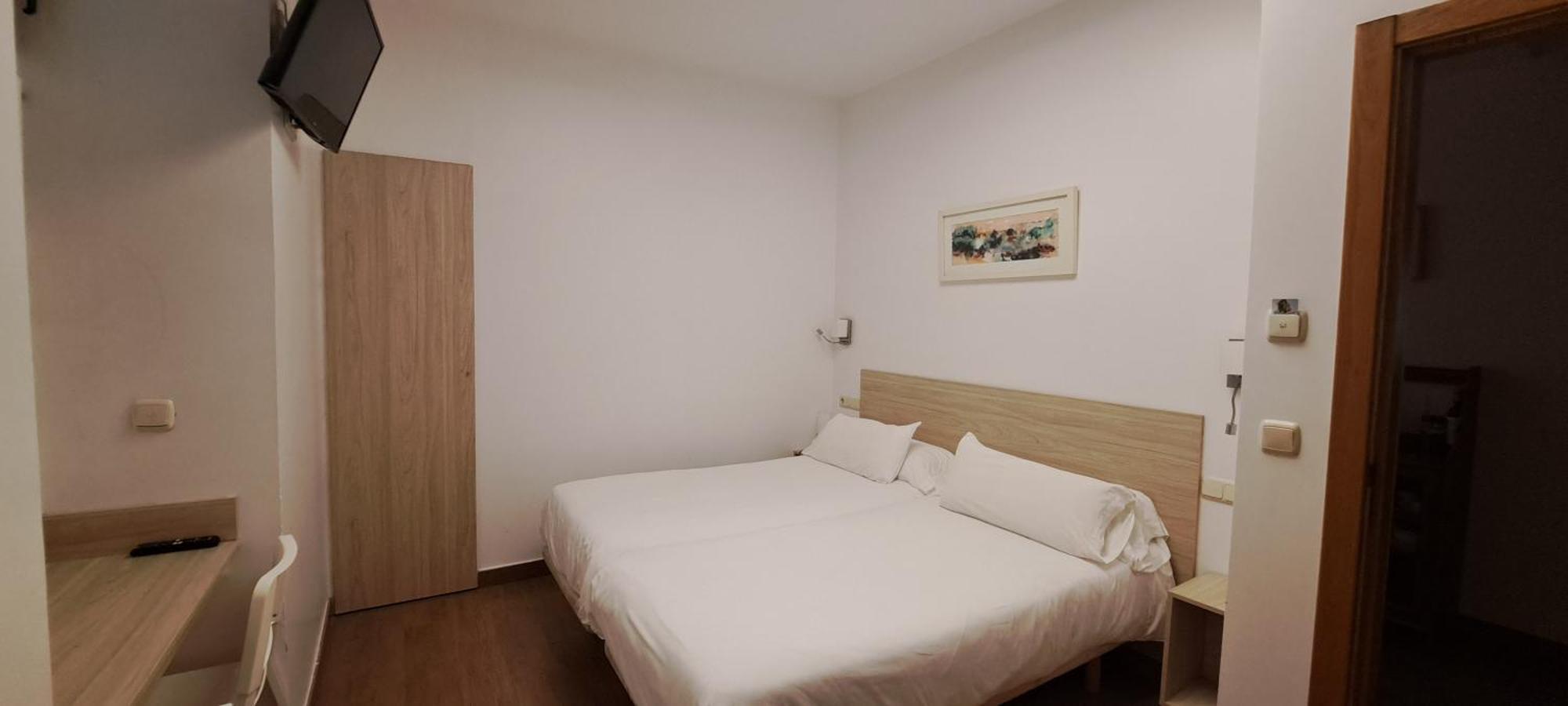 Pension Atxiki San Sebastián Camera foto